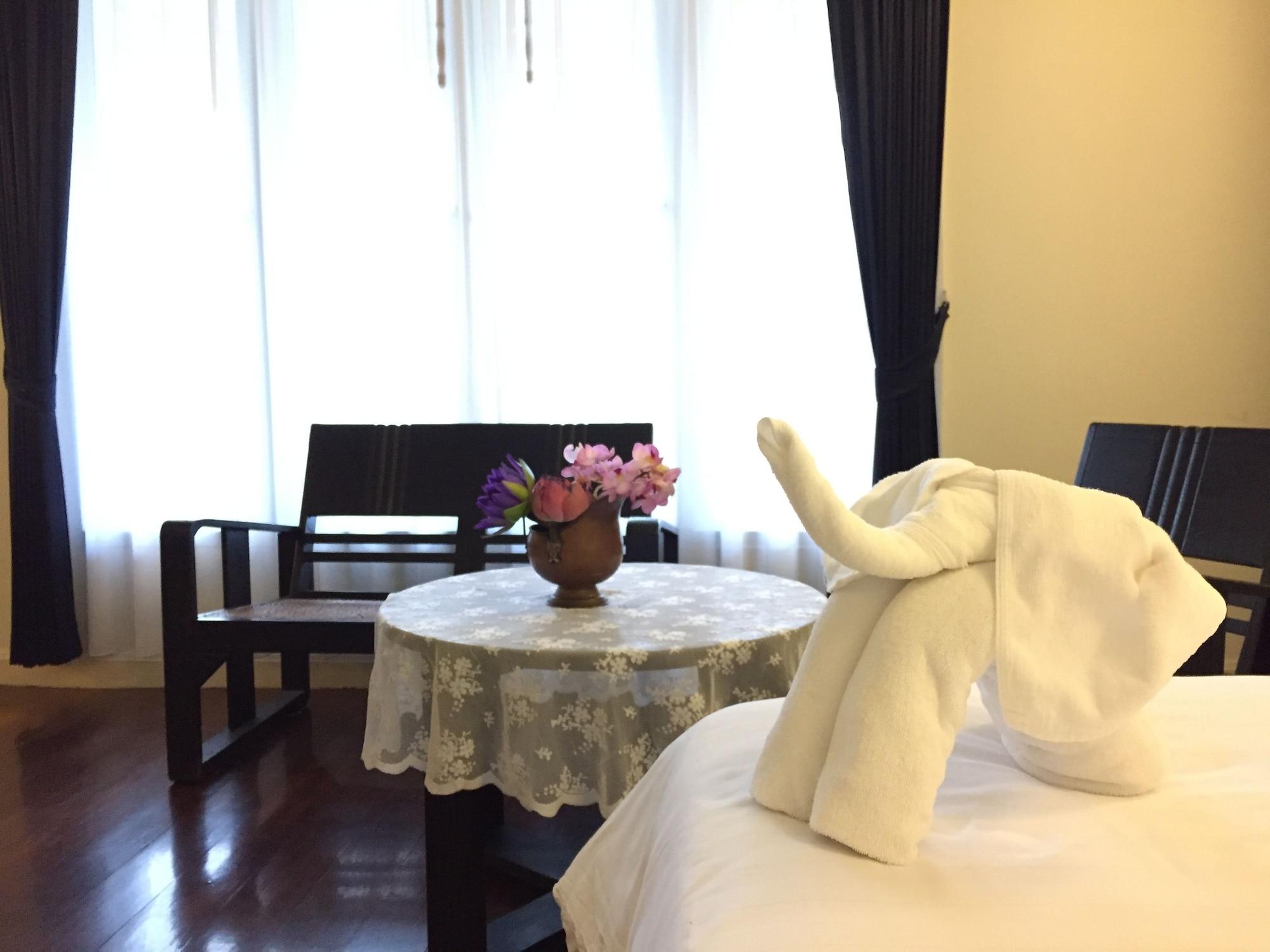 Ssip Boutique Dhevej (adults Only) Khách sạn 4*